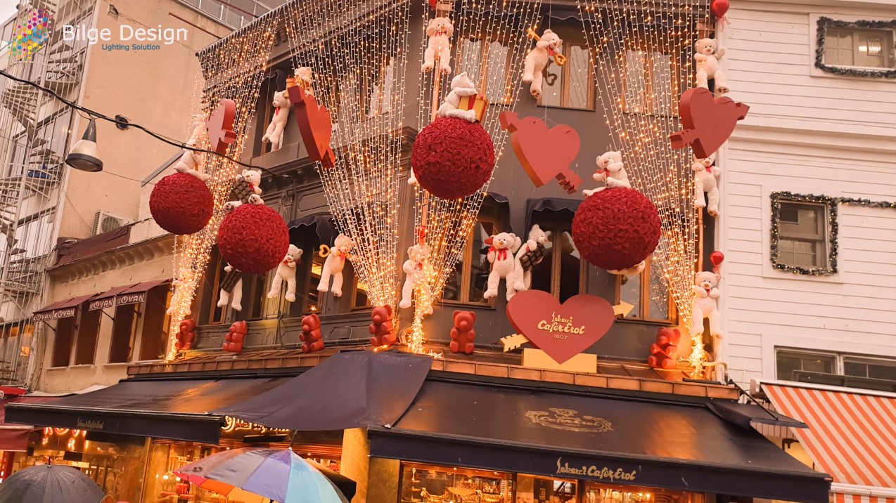 Şekerci Cafer Erol Yılbaşı Led Perde Işık Süslemesi